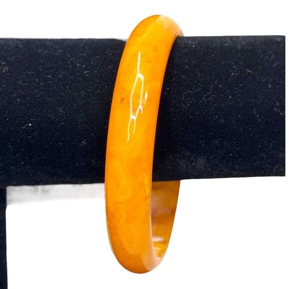Vintage Marbled Bakelite Bangle Bracelet Size 8" Orange Yellow Boho Chic Retro - Picture 2 of 6